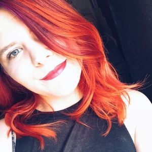 Meet your Posher, Hillary